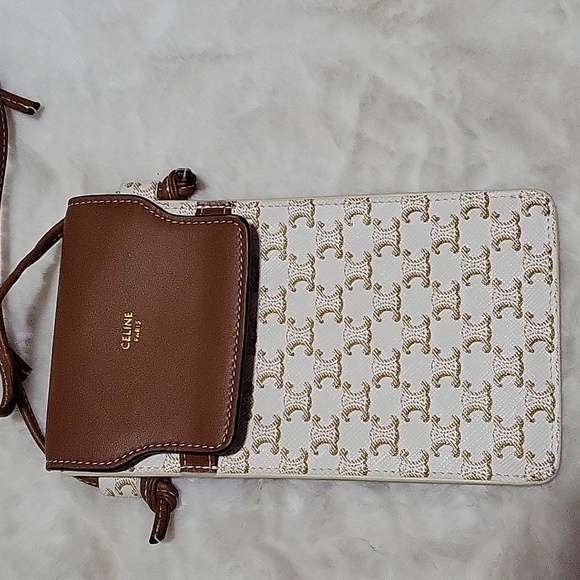 Phone pouch Celine in mint condition -coa - Picture 1 of 4